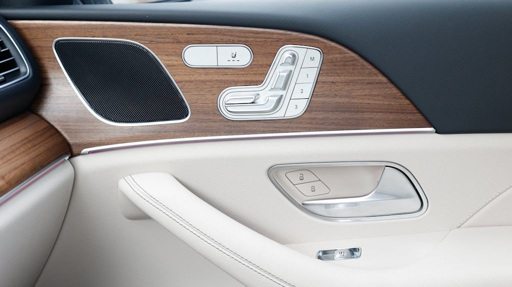 Thumbnail: 2025 Mercedes-Benz GLE - 34