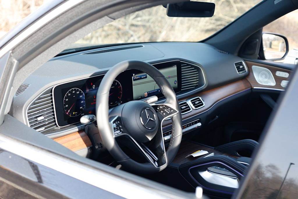 Thumbnail: 2026 Mercedes-Benz GLE - 2