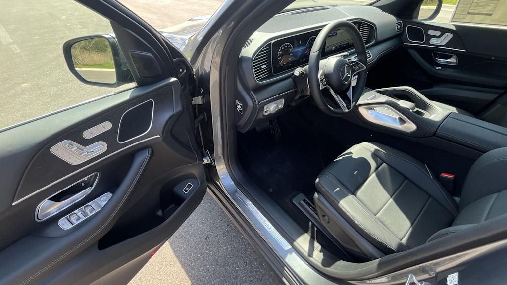 Thumbnail: 2026 Mercedes-Benz GLE - 2