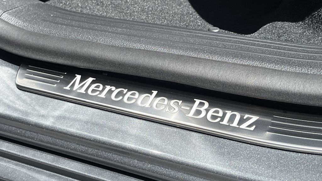 Thumbnail: 2026 Mercedes-Benz GLE - 52