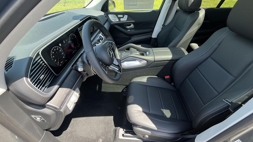 Thumbnail: 2026 Mercedes-Benz GLE - 26