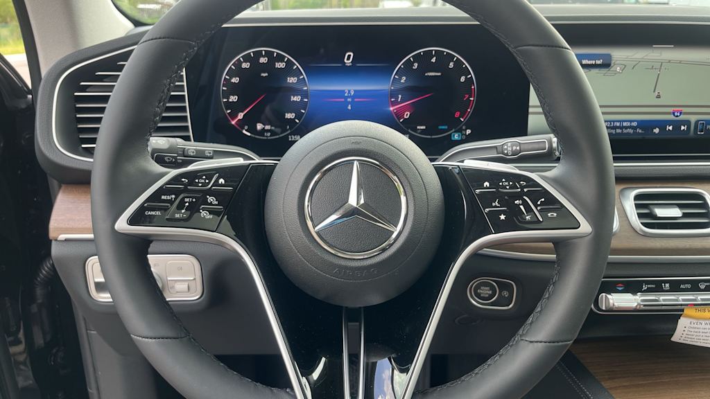 Thumbnail: 2026 Mercedes-Benz GLE - 14