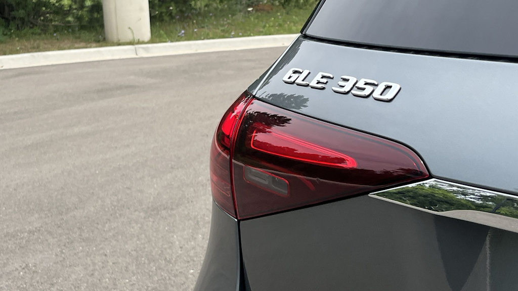 Thumbnail: 2026 Mercedes-Benz GLE - 36