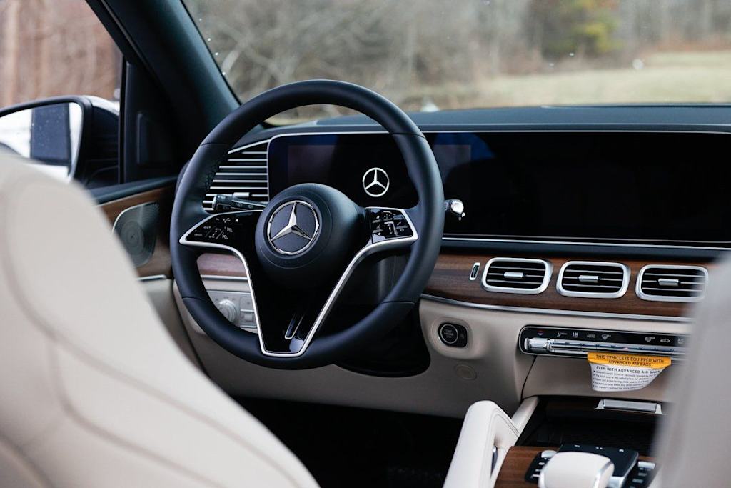Thumbnail: 2026 Mercedes-Benz GLE - 2