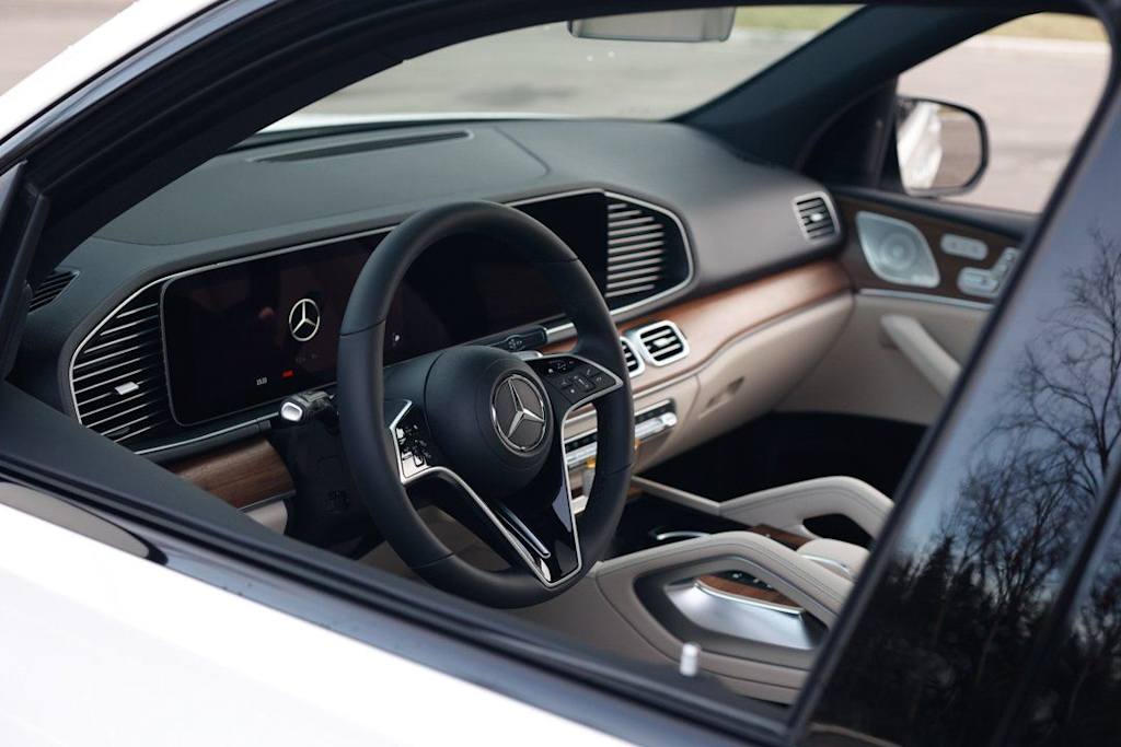 Thumbnail: 2026 Mercedes-Benz GLE - 25