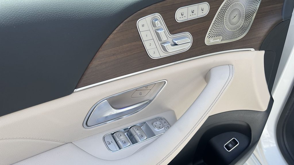 Thumbnail: 2026 Mercedes-Benz GLE - 36