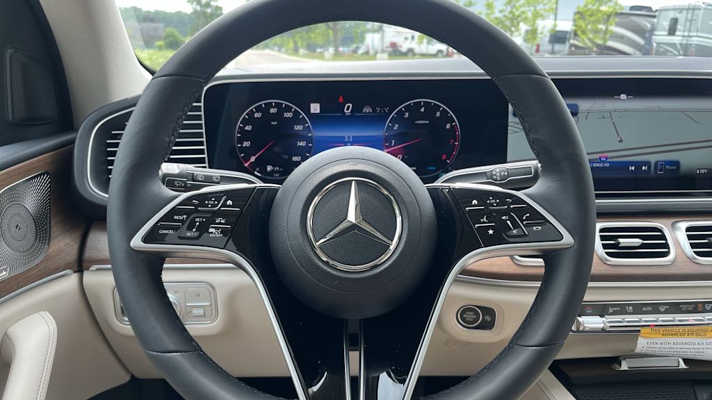 Thumbnail: 2026 Mercedes-Benz GLE - 14