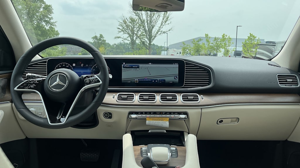Thumbnail: 2026 Mercedes-Benz GLE - 10