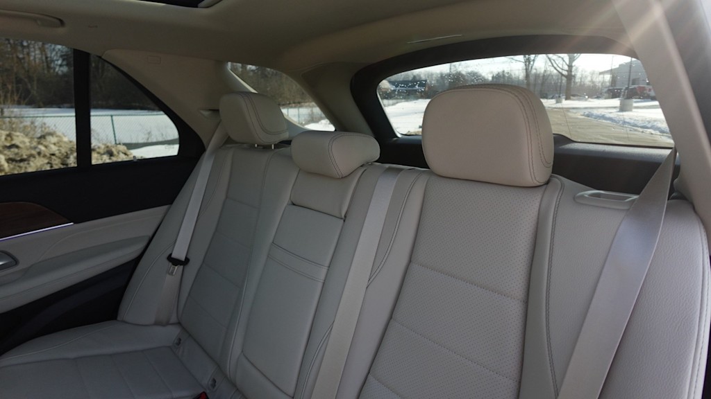 Thumbnail: 2026 Mercedes-Benz GLE - 12