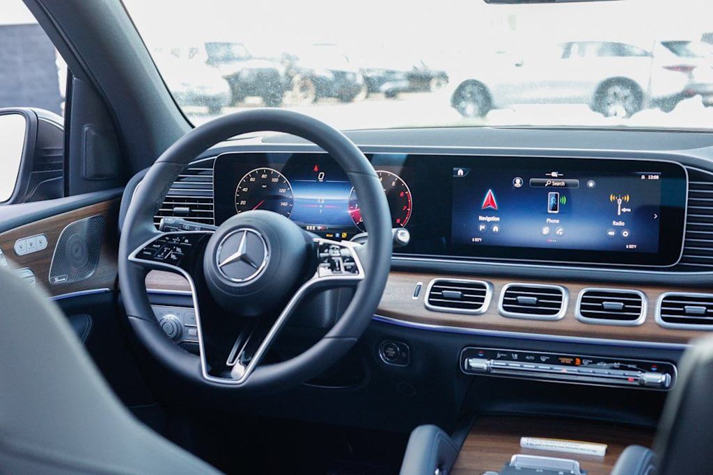 Thumbnail: 2026 Mercedes-Benz GLE - 8