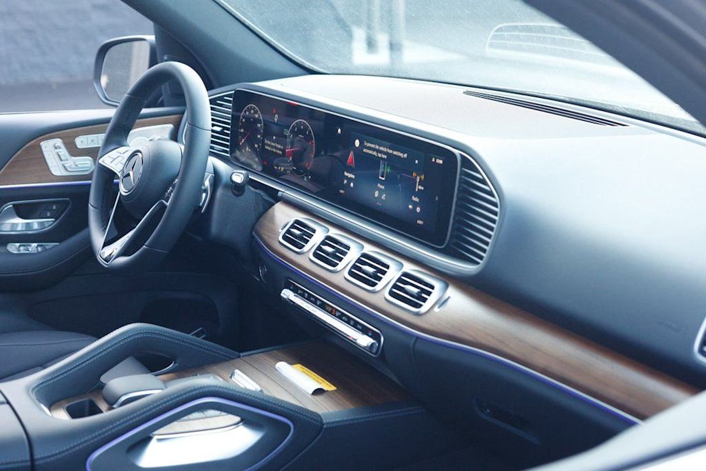Thumbnail: 2026 Mercedes-Benz GLE - 2