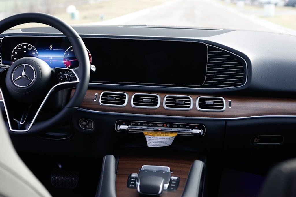 Thumbnail: 2026 Mercedes-Benz GLE - 13