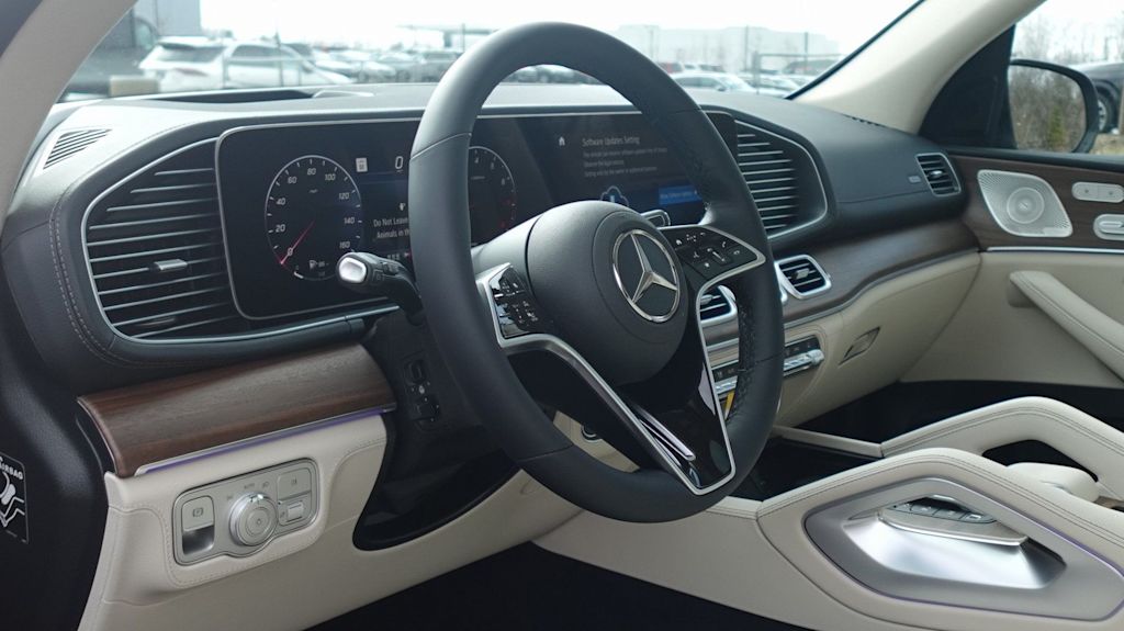 Thumbnail: 2026 Mercedes-Benz GLE - 2