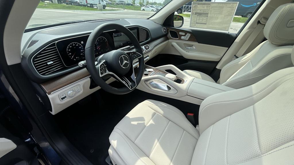 Thumbnail: 2026 Mercedes-Benz GLE - 2