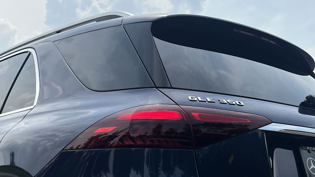 Thumbnail: 2026 Mercedes-Benz GLE - 28