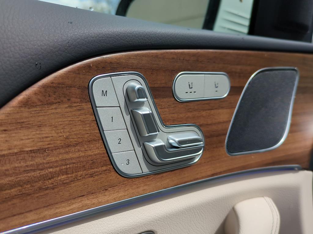 Thumbnail: 2025 Mercedes-Benz GLE - 25