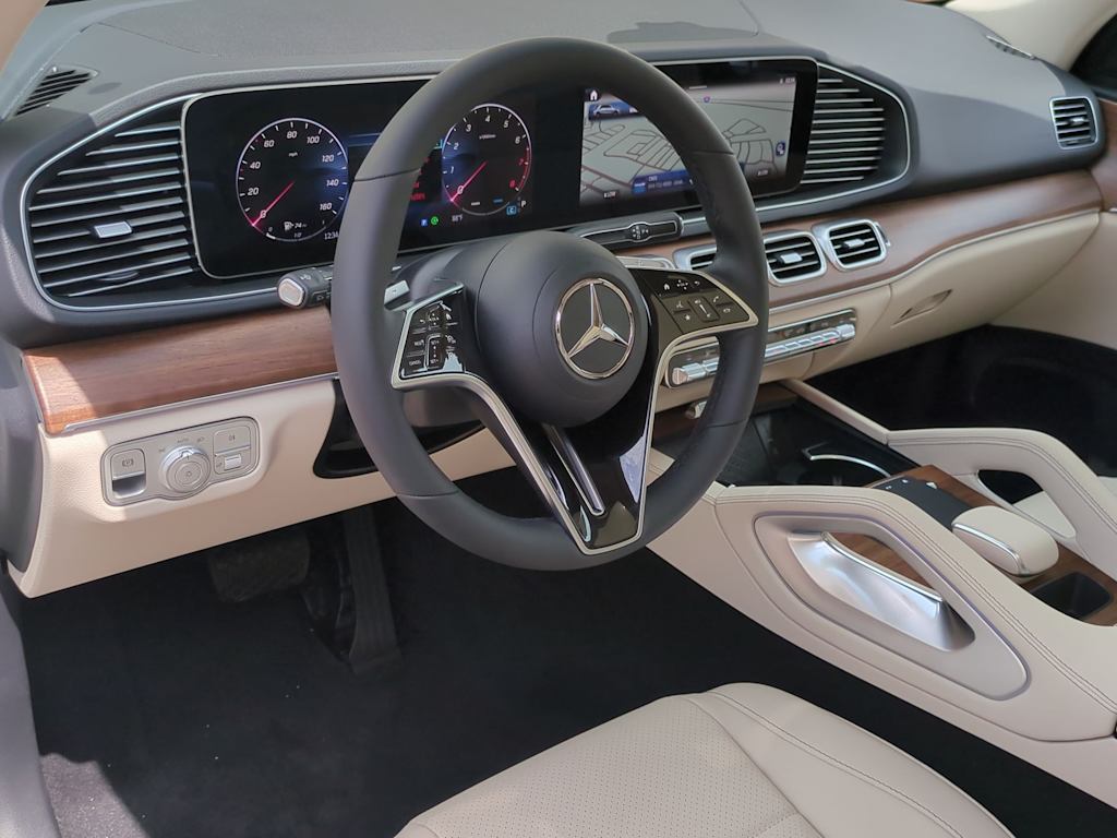 Thumbnail: 2026 Mercedes-Benz GLE - 2