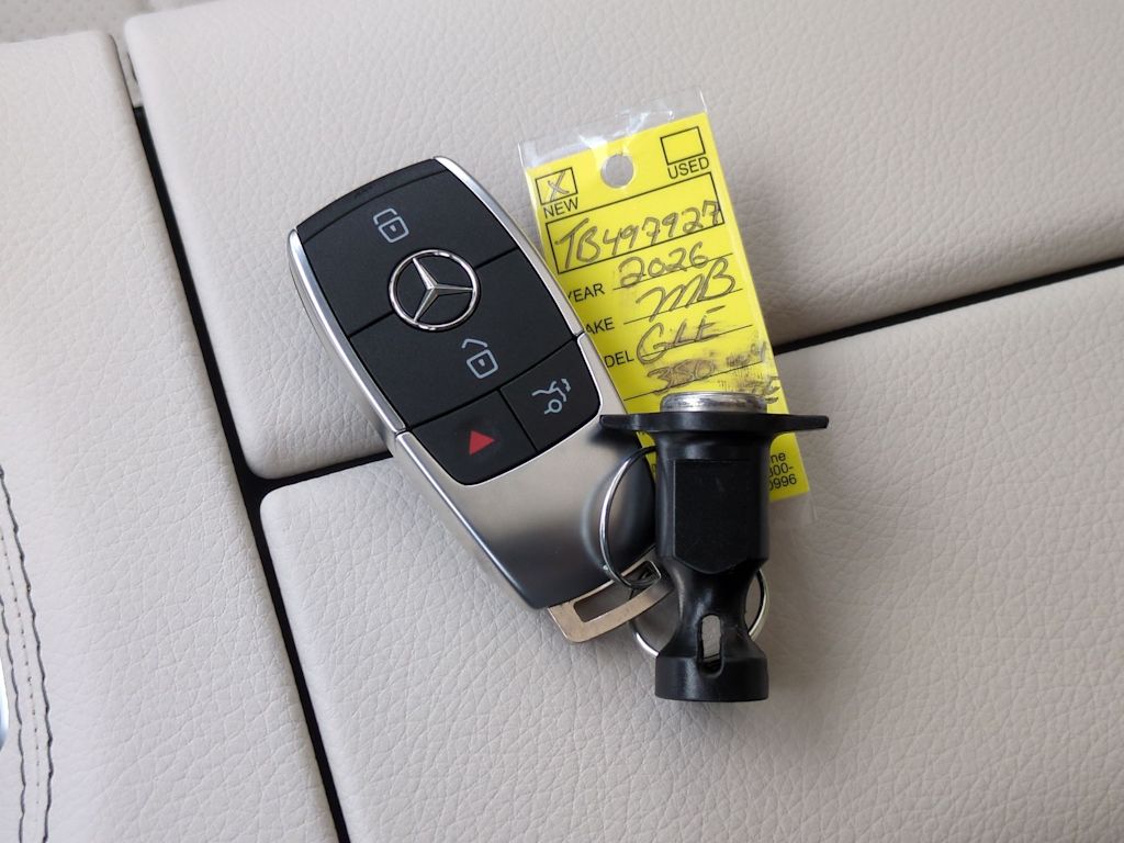 Thumbnail: 2026 Mercedes-Benz GLE - 18