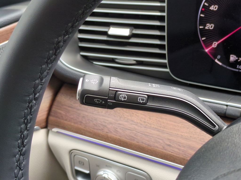 Thumbnail: 2026 Mercedes-Benz GLE - 33