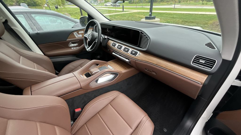 Thumbnail: 2026 Mercedes-Benz GLE - 2