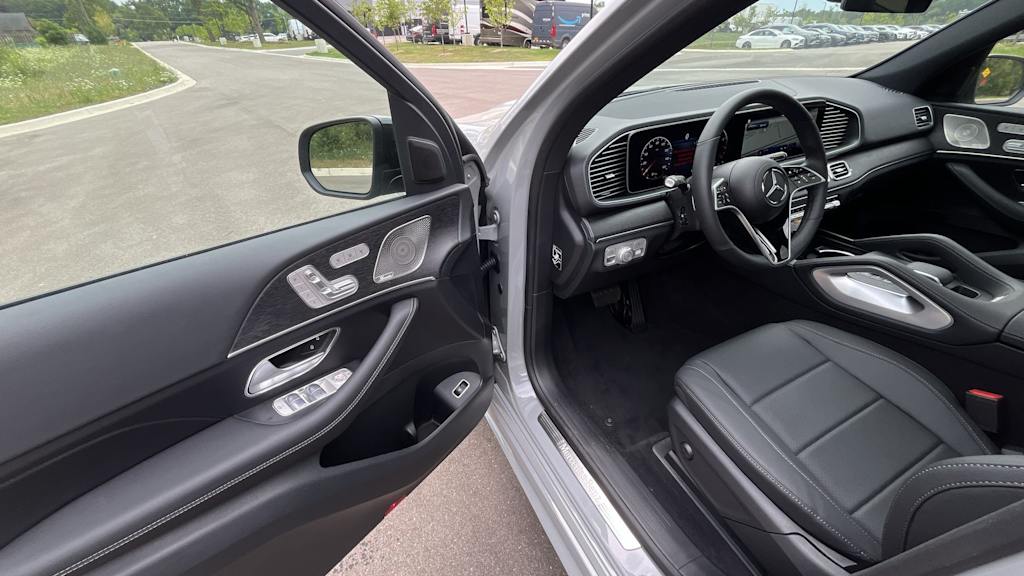 Thumbnail: 2026 Mercedes-Benz GLE - 2