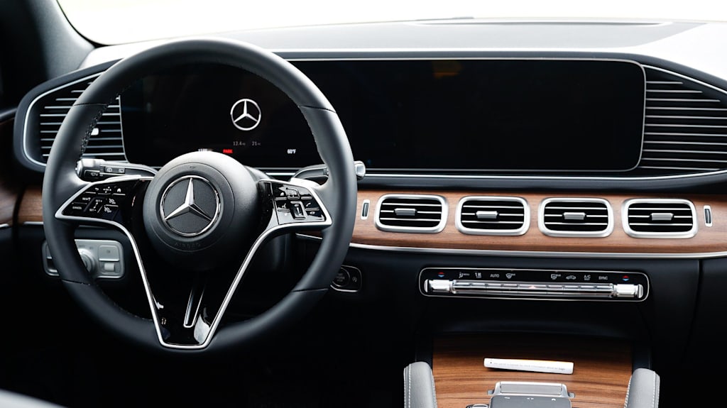 Thumbnail: 2026 Mercedes-Benz GLE - 2