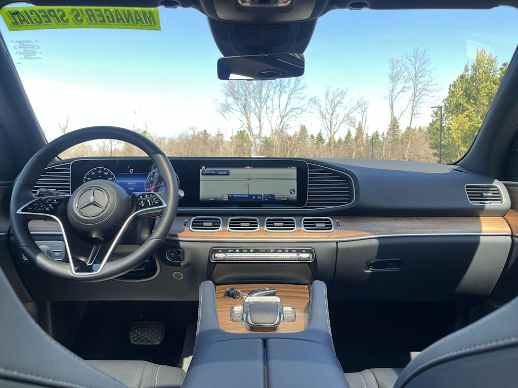 Thumbnail: 2026 Mercedes-Benz GLE - 2