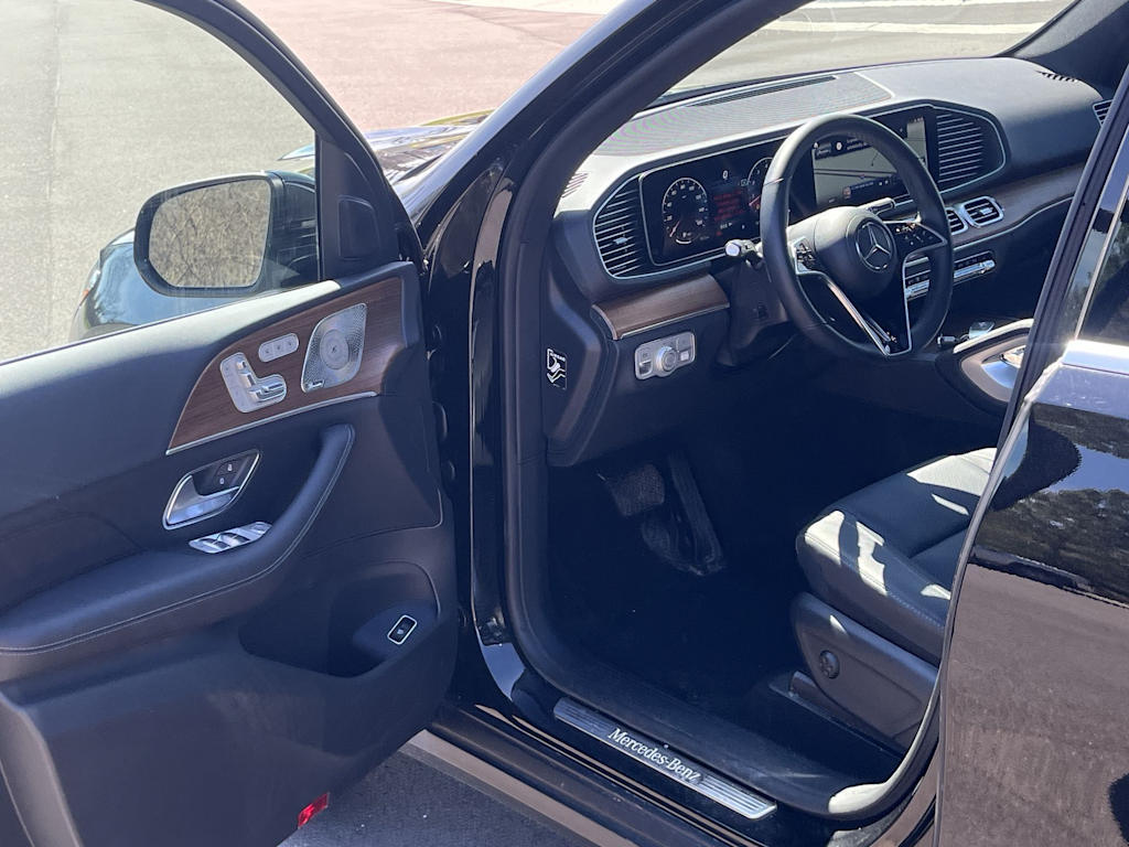 Thumbnail: 2026 Mercedes-Benz GLE - 25