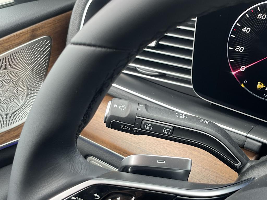 Thumbnail: 2026 Mercedes-Benz GLE - 42