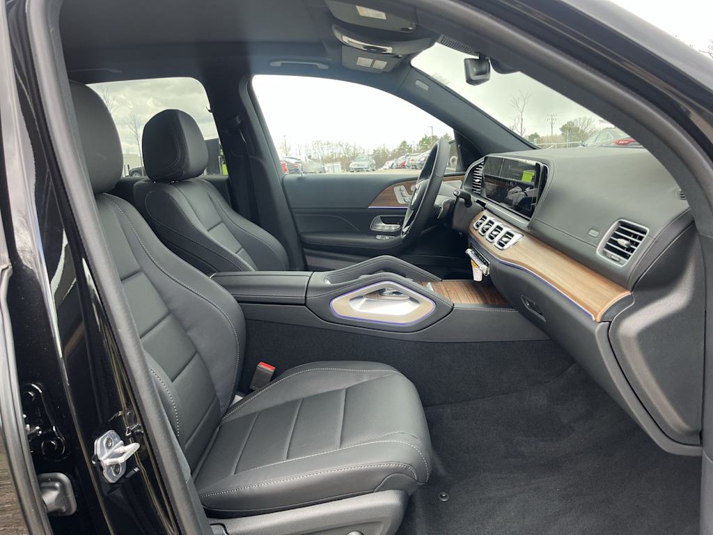 Thumbnail: 2026 Mercedes-Benz GLE - 12