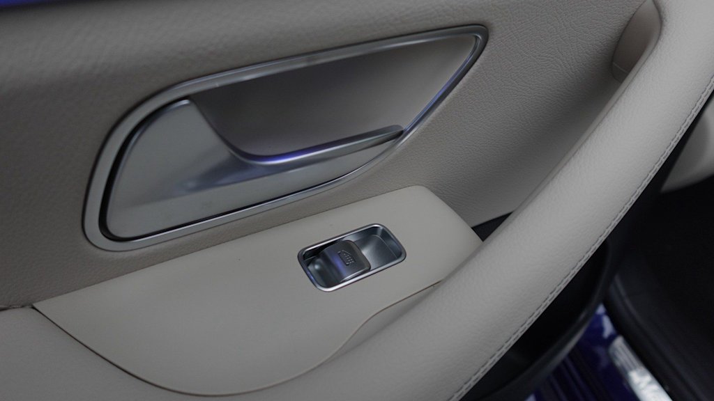Thumbnail: 2026 Mercedes-Benz GLE - 51