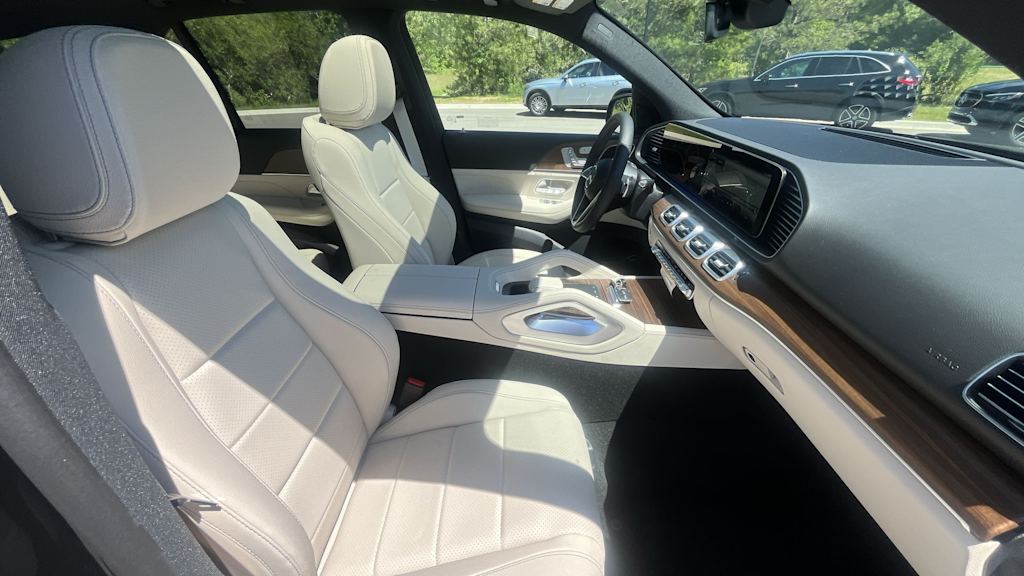 Thumbnail: 2026 Mercedes-Benz GLE - 11