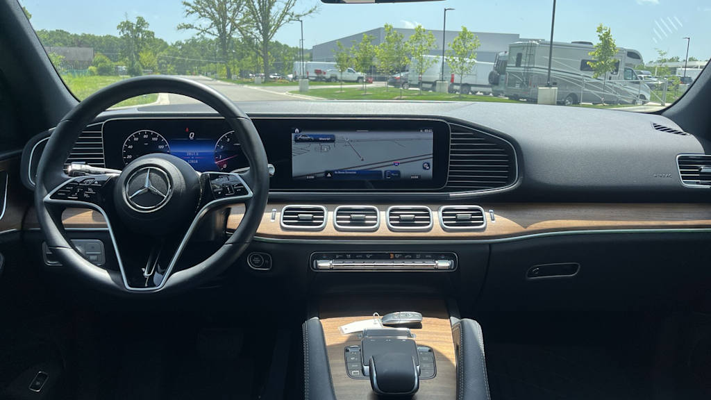 Thumbnail: 2025 Mercedes-Benz GLE - 10