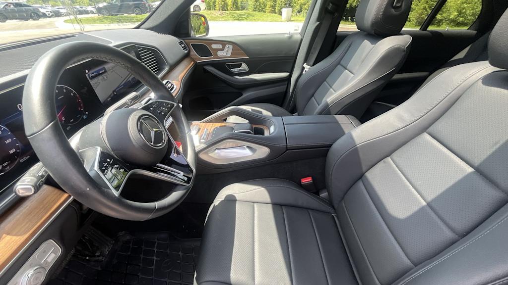 Thumbnail: 2025 Mercedes-Benz GLE - 25