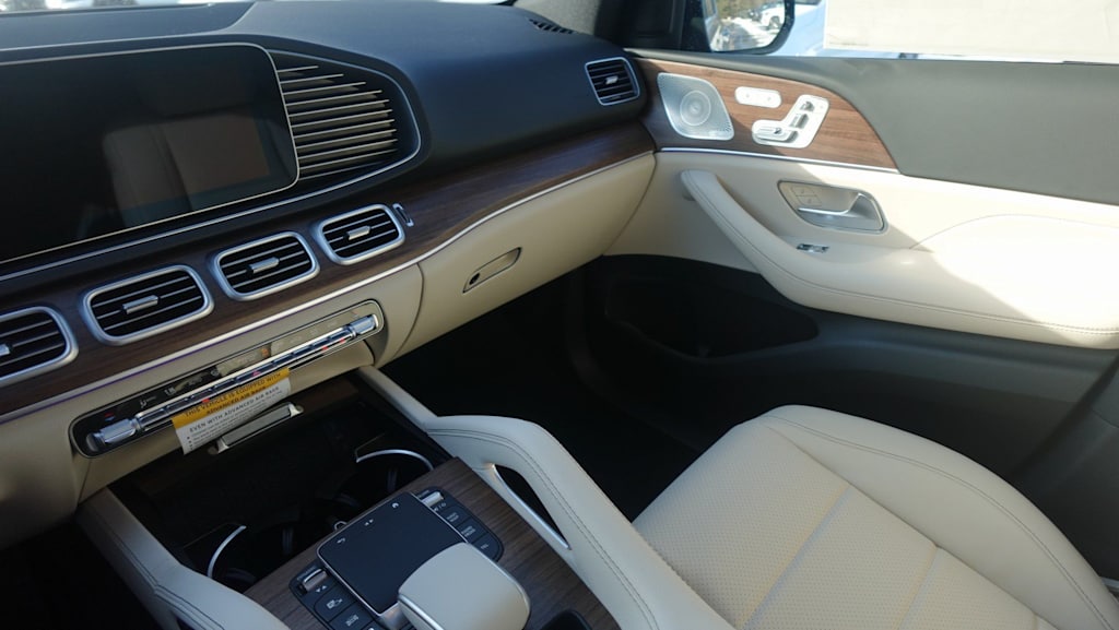 Thumbnail: 2026 Mercedes-Benz GLE - 9