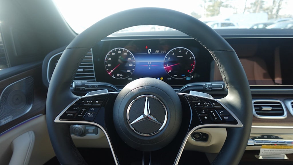 Thumbnail: 2026 Mercedes-Benz GLE - 2