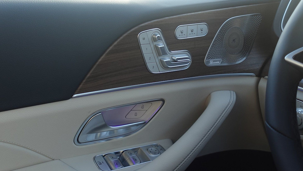 Thumbnail: 2026 Mercedes-Benz GLE - 29