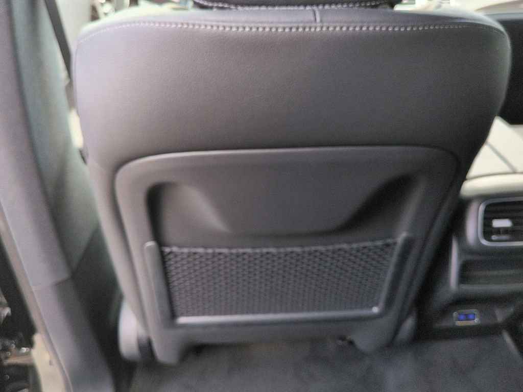 Thumbnail: 2025 Mercedes-Benz GLE - 28