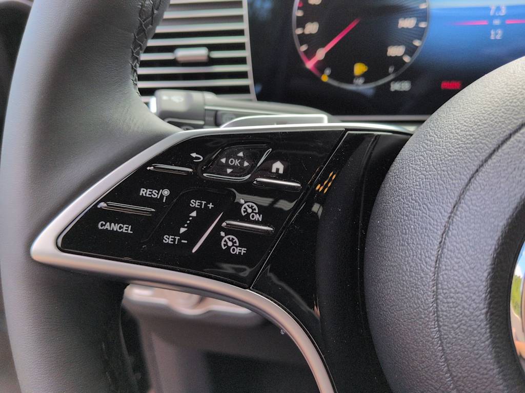 Thumbnail: 2025 Mercedes-Benz GLE - 31