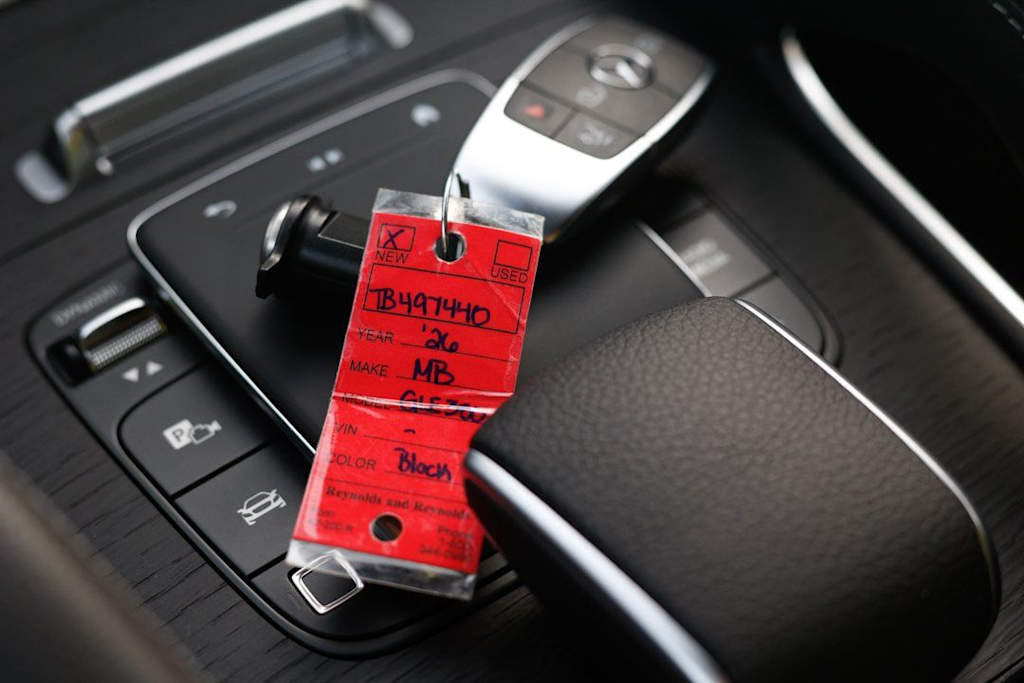 Thumbnail: 2026 Mercedes-Benz GLE - 36