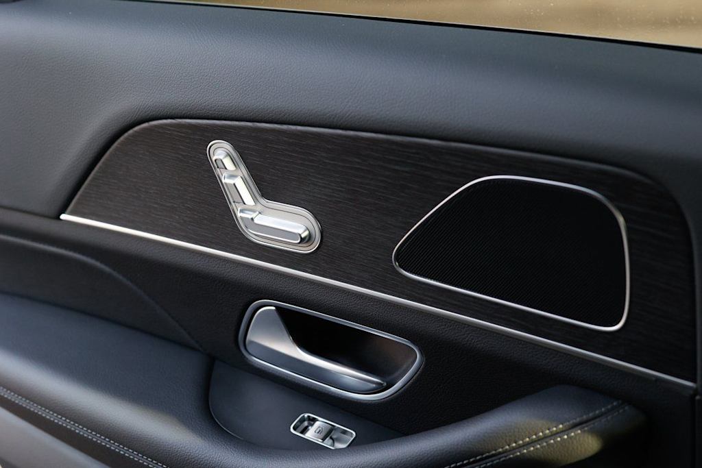 Thumbnail: 2026 Mercedes-Benz GLE - 32