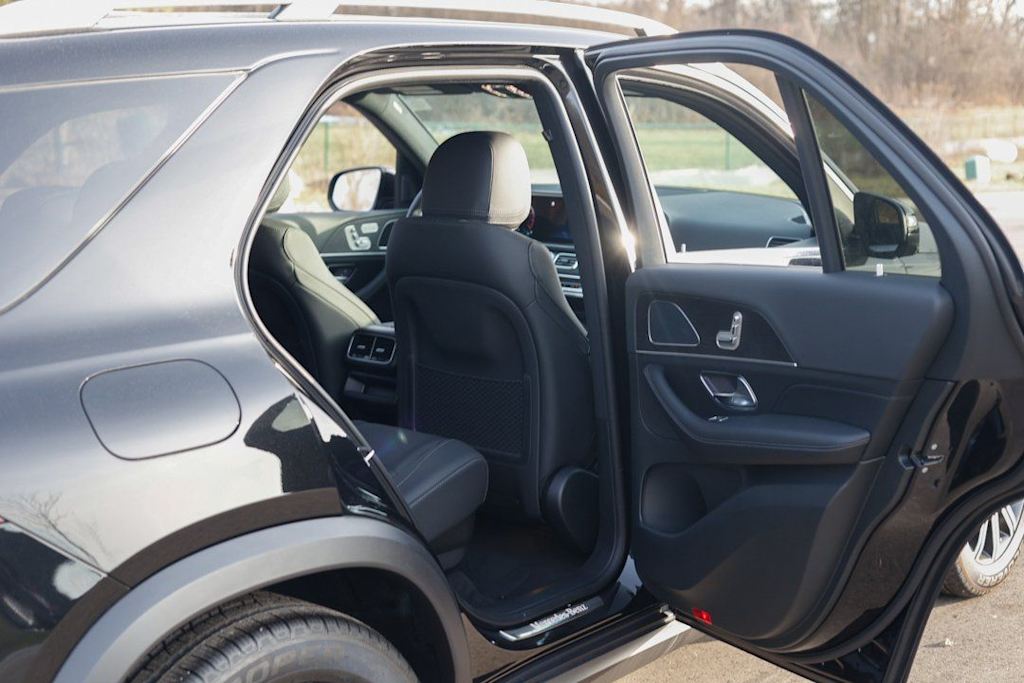 Thumbnail: 2026 Mercedes-Benz GLE - 13