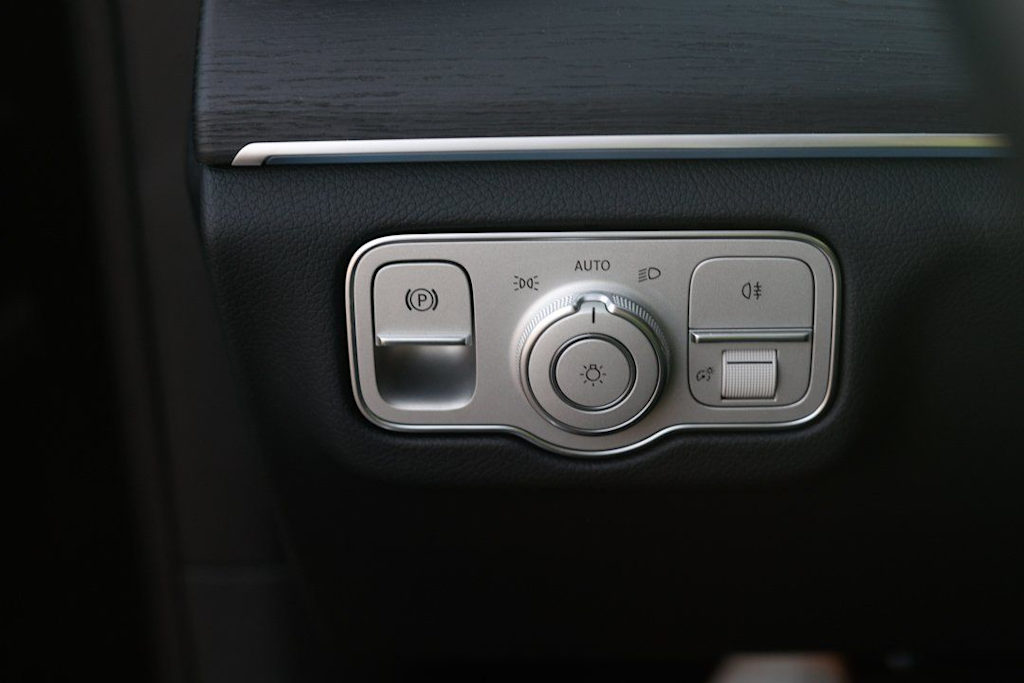 Thumbnail: 2026 Mercedes-Benz GLE - 22