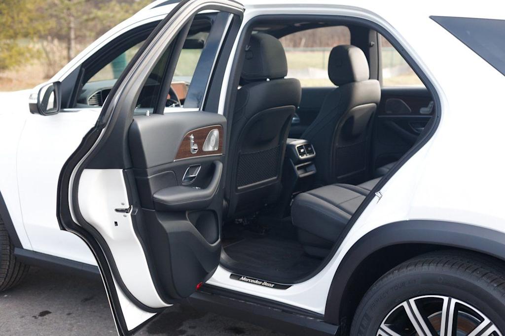 Thumbnail: 2026 Mercedes-Benz GLE - 24