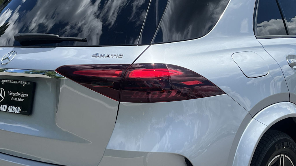 Thumbnail: 2026 Mercedes-Benz GLE - 30