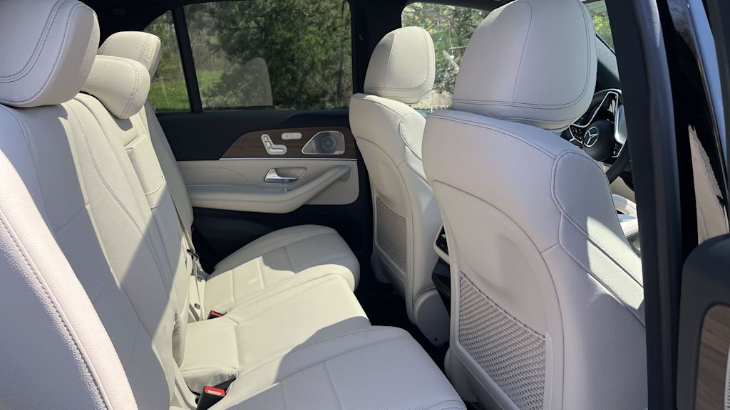 Thumbnail: 2026 Mercedes-Benz GLE - 24