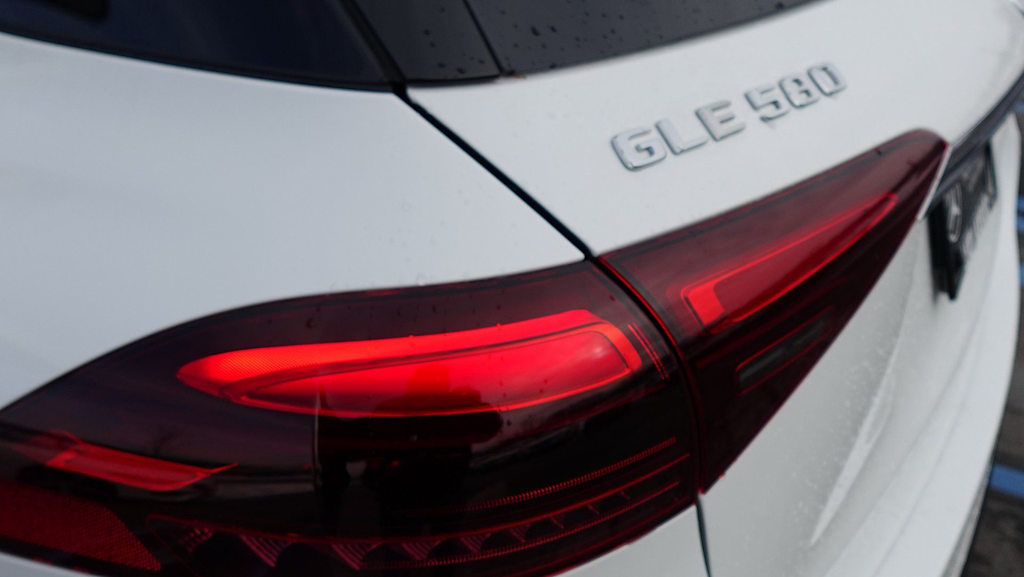 Thumbnail: 2026 Mercedes-Benz GLE - 33