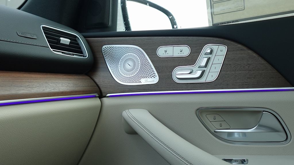 Thumbnail: 2026 Mercedes-Benz GLE - 54