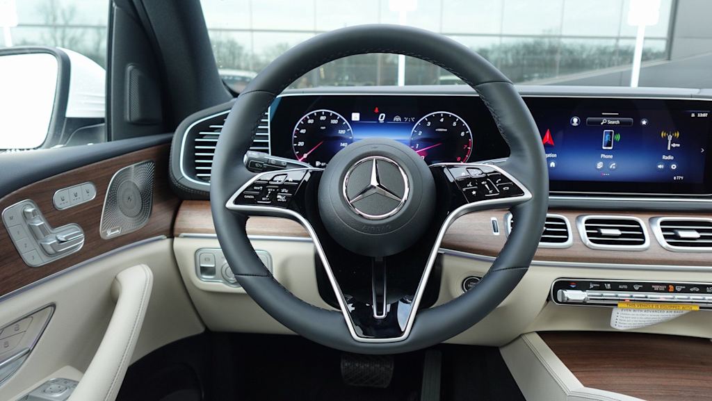 Thumbnail: 2026 Mercedes-Benz GLE - 44