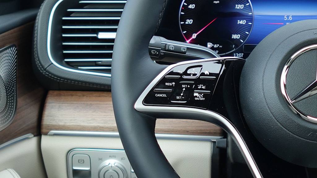 Thumbnail: 2026 Mercedes-Benz GLE - 46